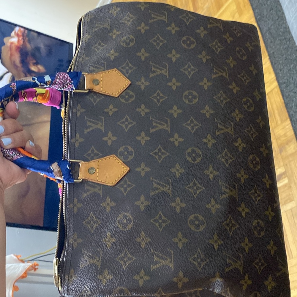 Authentic Louis Vuitton Speedy 40
Please, no lowball offers! - Picture 11 of 17
